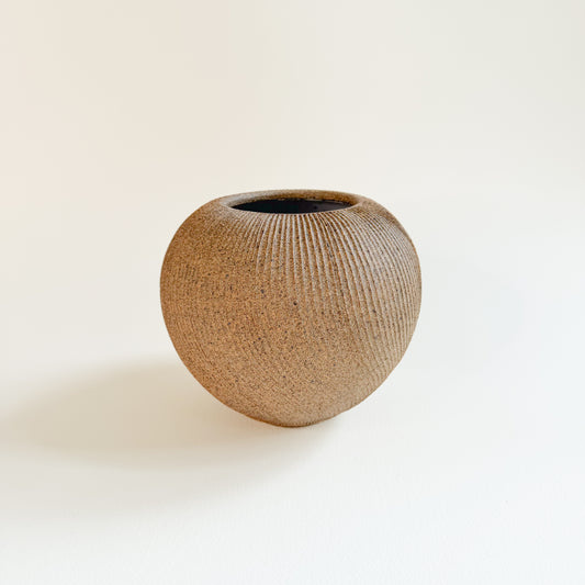 Sandstone Ribbed Vase 034
