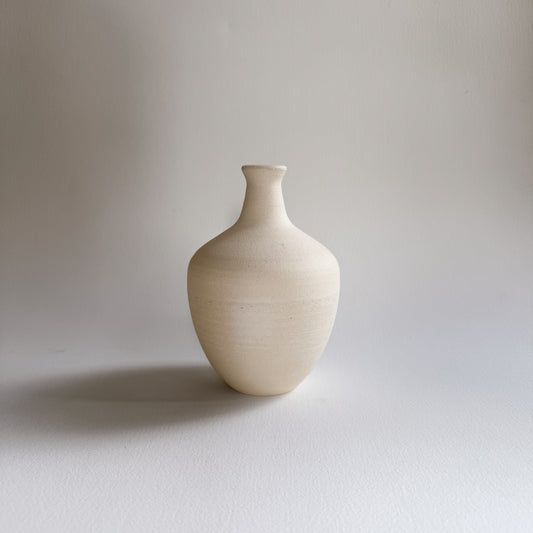 Quartzite Bottleneck Vase 012