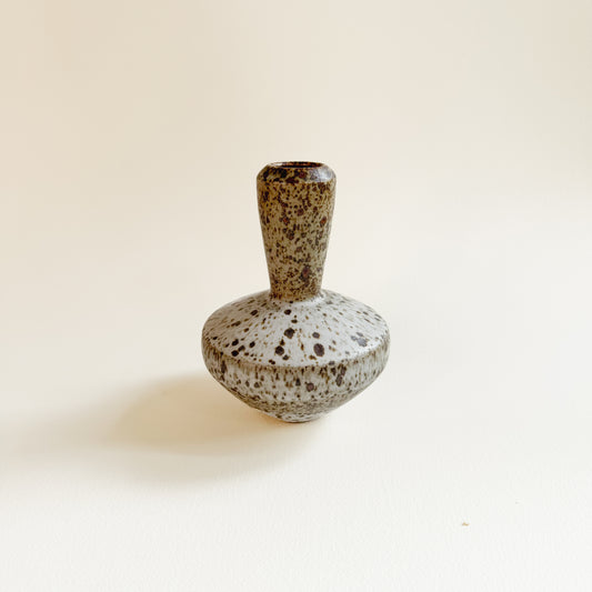 Mossy Sandstone Vase 012